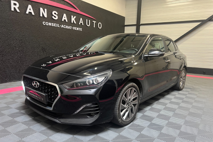 HYUNDAI i30 FASTBACK