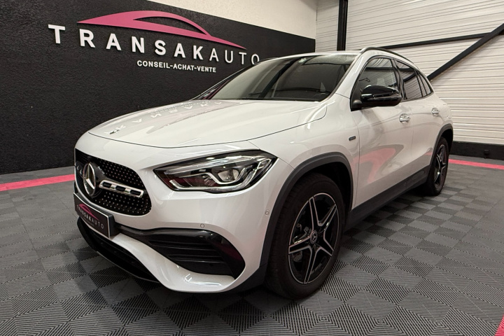 MERCEDES GLA